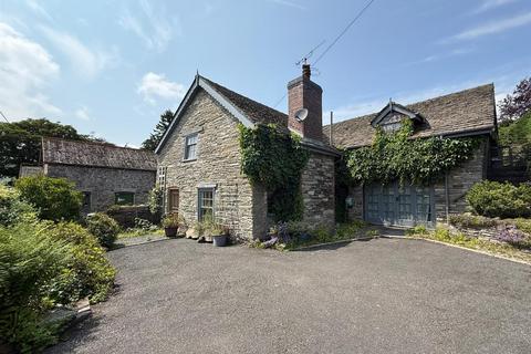 5 bedroom detached house for sale, New Radnor