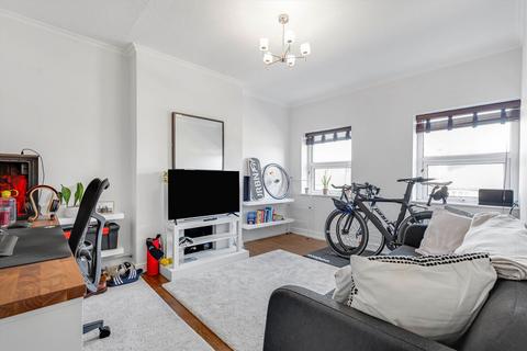 1 bedroom flat for sale, Wandsworth Road, London SW8