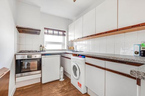 1 bedroom flat for sale, Wandsworth Road, London SW8