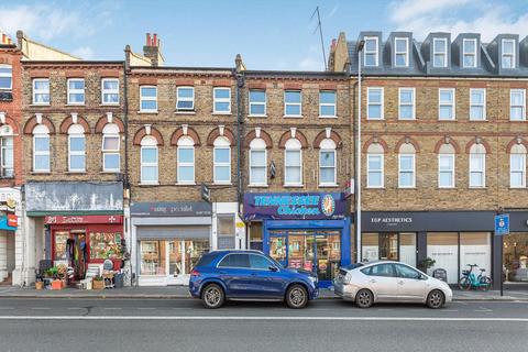1 bedroom flat for sale, Wandsworth Road, London SW8