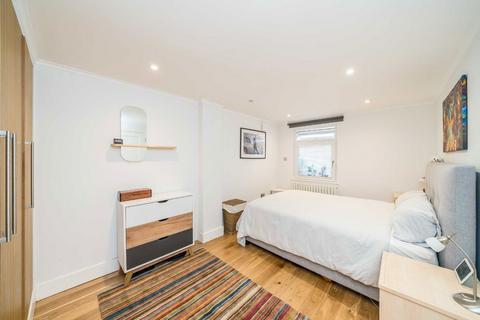undefined, Hampton Road, Twickenham TW2