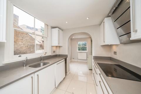 3 bedroom semi-detached house to rent, Heath Gardens, Twickenham TW1