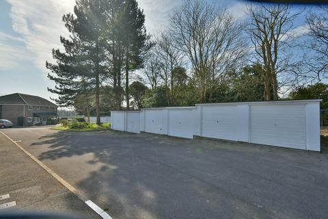 2 bedroom flat for sale, Osbern Close, Bexhill-on-Sea, TN39