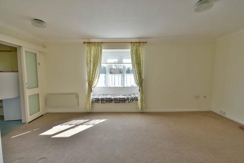 2 bedroom flat for sale, Osbern Close, Bexhill-on-Sea, TN39
