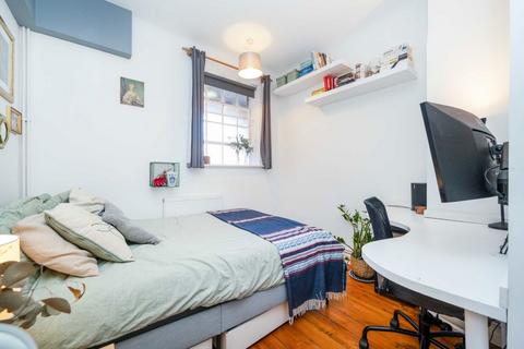 2 bedroom flat for sale, Mortimer Crescent, London NW6