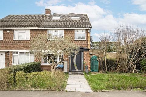 4 bedroom semi-detached house for sale, Lynton Close, Isleworth TW7