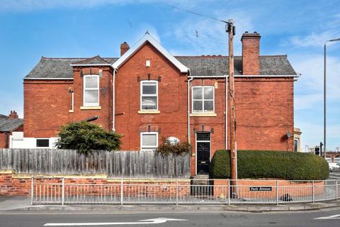 undefined, Park Avenue, Wakefield, West Yorkshire