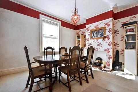 undefined, Park Avenue, Wakefield, West Yorkshire