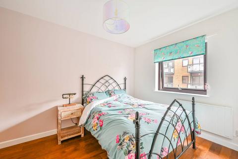 undefined, Horseferry Road, Wapping, London, E14