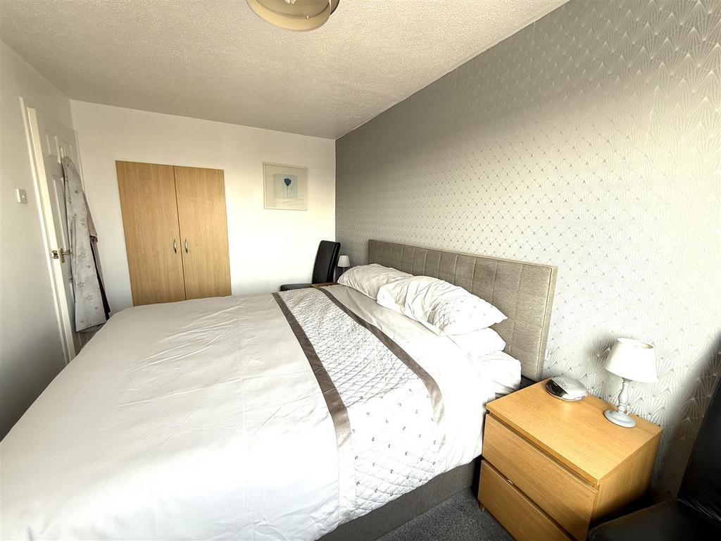5 delafield bed 3.jpeg