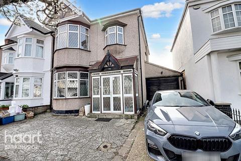 undefined, Campbell Avenue, Barkingside