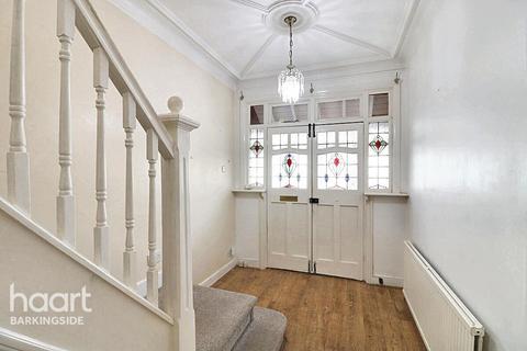 Campbell Avenue, Barkingside