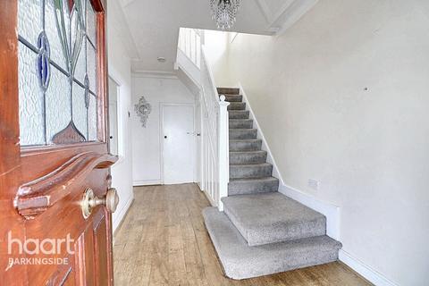 4 bedroom end of terrace house for sale, Campbell Avenue, Barkingside