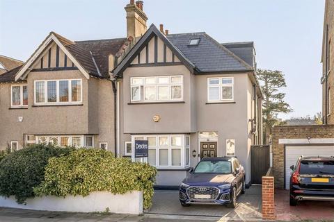 37 Luffman Road, London, SE12 9SZ