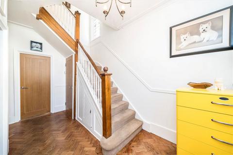 37 Luffman Road, London, SE12 9SZ