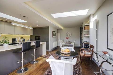 89 Adela Avenue, New Malden, KT3 6LG