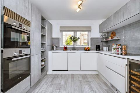 2 Craigend Park, Edinburgh, EH16 5XY