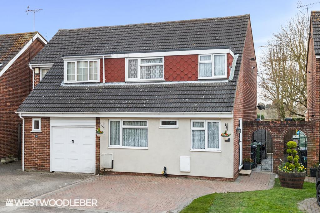 Buryholme, Broxbourne EN10 4 bed semi-detached house for sale - £485,000
