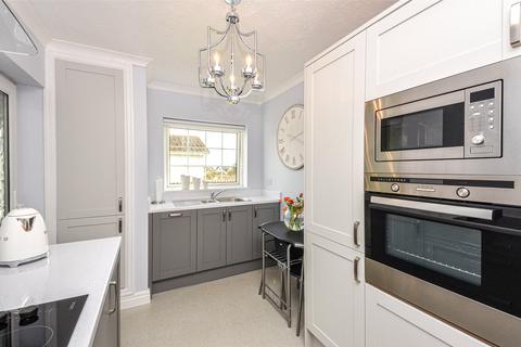 undefined, Greenfield Avenue, Llangefni, Isle of Anglesey, LL77