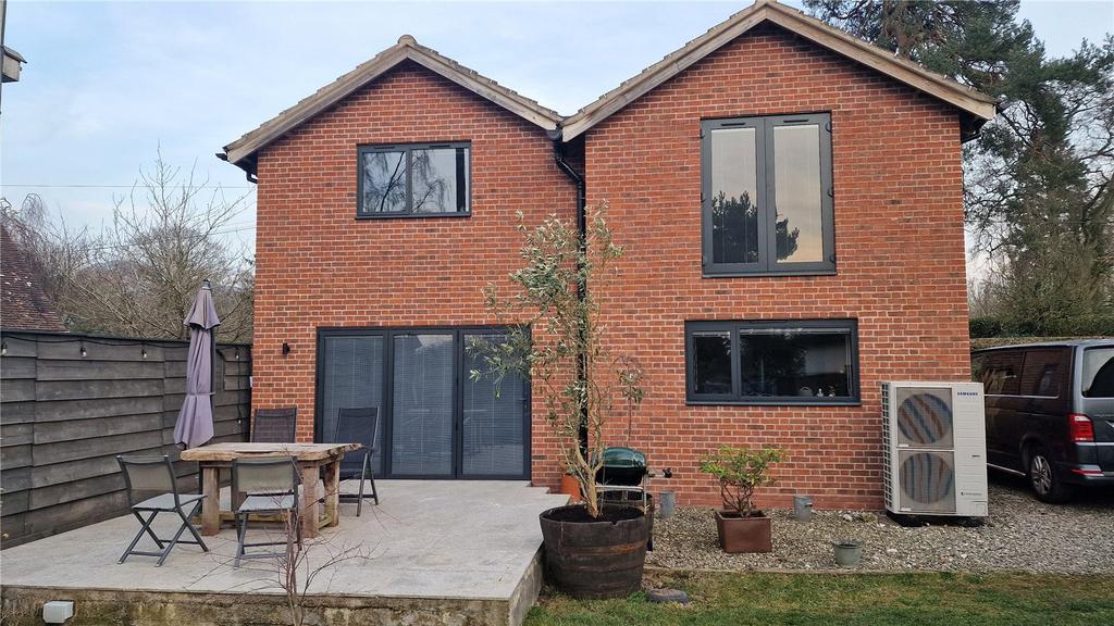 Rear Aspect