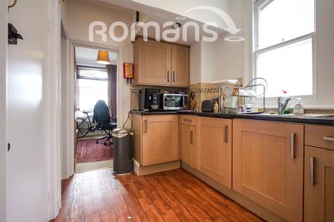 2 bedroom flat to rent, Randall Road, Bristol, Somerset, BS8