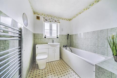 47 Harlinger Street, London, SE18 5SX
