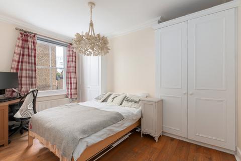 80 Bradmore Park Road, London, W6 0DT
