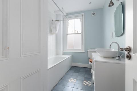 80 Bradmore Park Road, London, W6 0DT