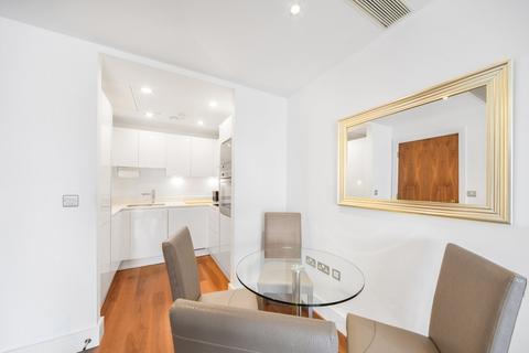 undefined, Lincoln Plaza, Canary Wharf, London, E14