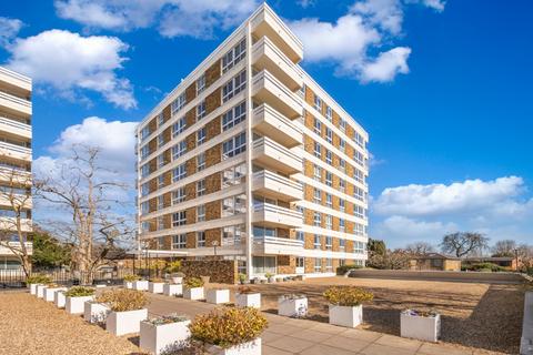 3 bedroom flat for sale, March Court, Warwick Drive, London