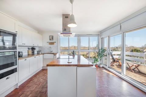 3 bedroom flat for sale, March Court, Warwick Drive, London