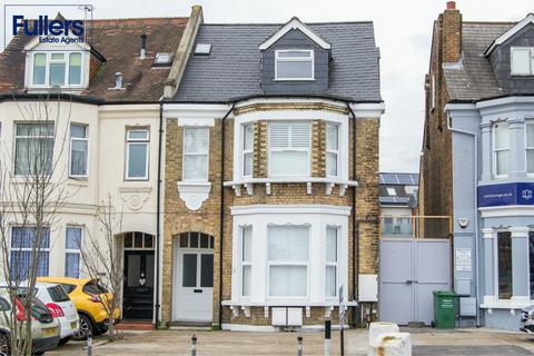 undefined, Green Lanes, London N13
