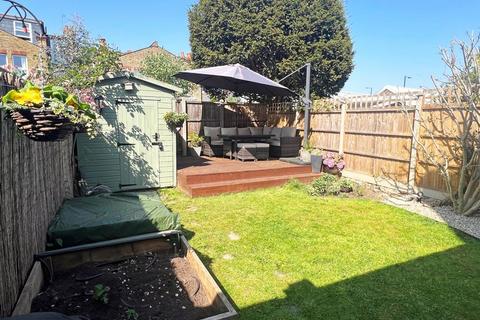 4 Riverview Gardens, Twickenham, TW1 4RT