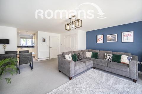 3 bedroom semi-detached house to rent, Potter Crescent, Wokingham, RG41