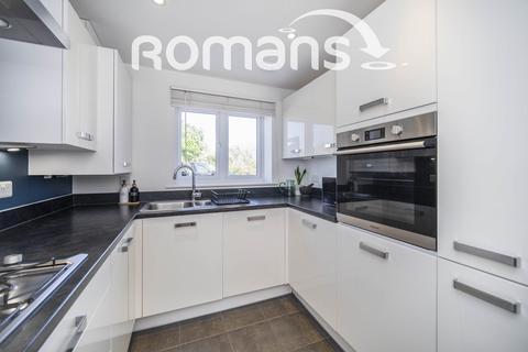 3 bedroom semi-detached house to rent, Potter Crescent, Wokingham, RG41