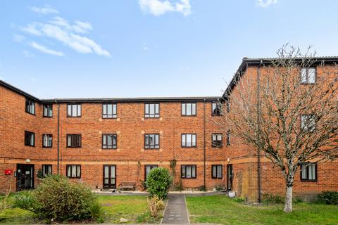 2 bedroom flat for sale, Buttons Yard, Warminster, BA12