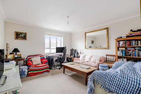 2 bedroom flat for sale, Buttons Yard, Warminster, BA12
