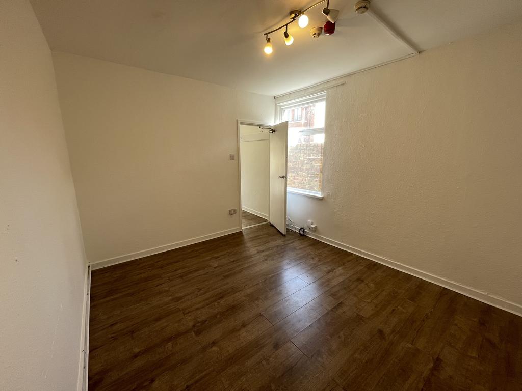 Lounge/ bedroom