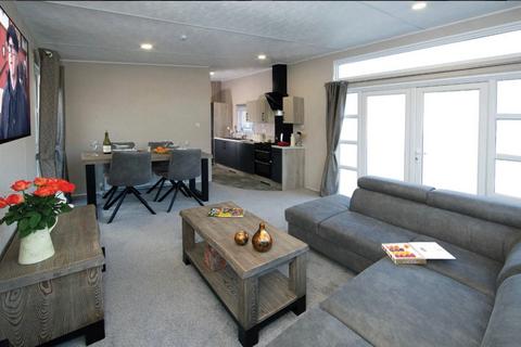 2 bedroom lodge for sale, Bacton Rd North Walsham