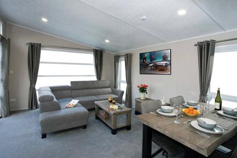 2 bedroom lodge for sale, Bacton Rd North Walsham