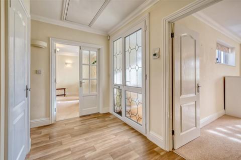 2 bedroom bungalow for sale, Chelsworth Crescent, Thorpe Bay, Essex, SS1