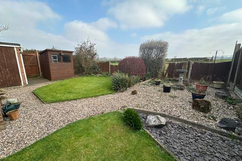 16 Cricket Close, Newton Solney, Burton-on-trent, DE15 0RZ