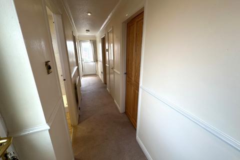 16 Cricket Close, Newton Solney, Burton-on-trent, DE15 0RZ