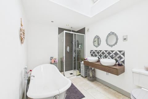 5 bedroom detached house for sale, Capell Rise, Flore, Northamptonshire, NN7 4ND