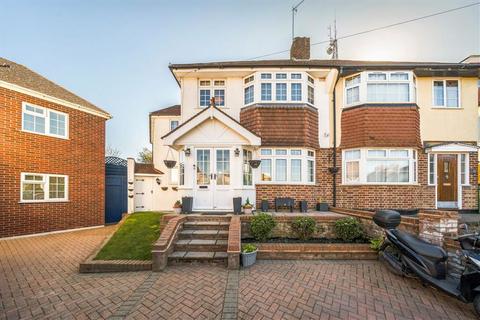 4 bedroom house for sale, Hillend, London SE18