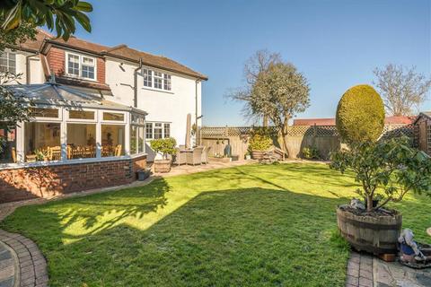 4 bedroom house for sale, Hillend, London SE18