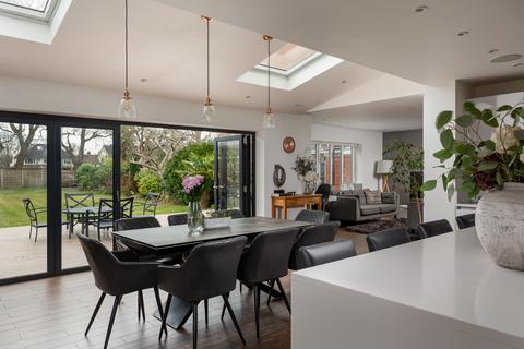 5 bedroom detached house for sale, Balcombe Gardens, Horley, Surrey, RH6