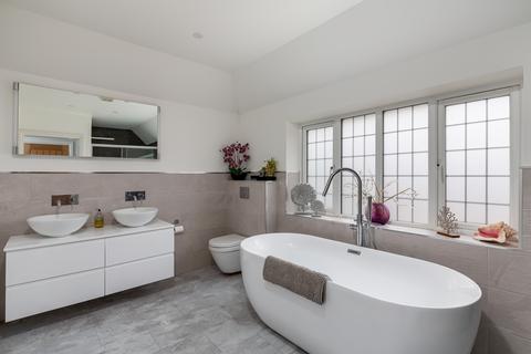 5 bedroom detached house for sale, Balcombe Gardens, Horley, Surrey, RH6