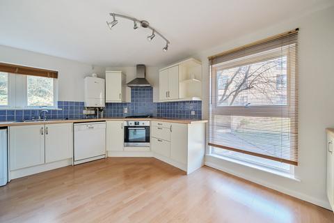 68 Chapel Fields, Godalming, GU7 2AA