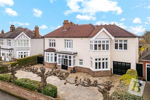 5 Waldegrave Gardens, Upminster, RM14 1UR